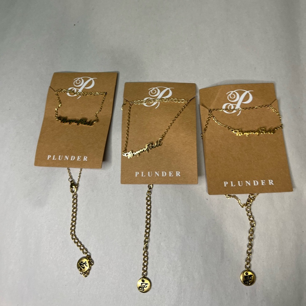 Lot 1.. Plunder Gold-Tone boys of fall Necklace - Gold three necklace lot